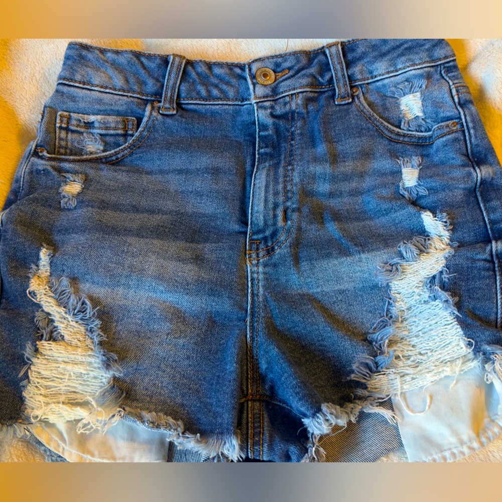 WAX Jean Ripped Medium Wash Jean shorts